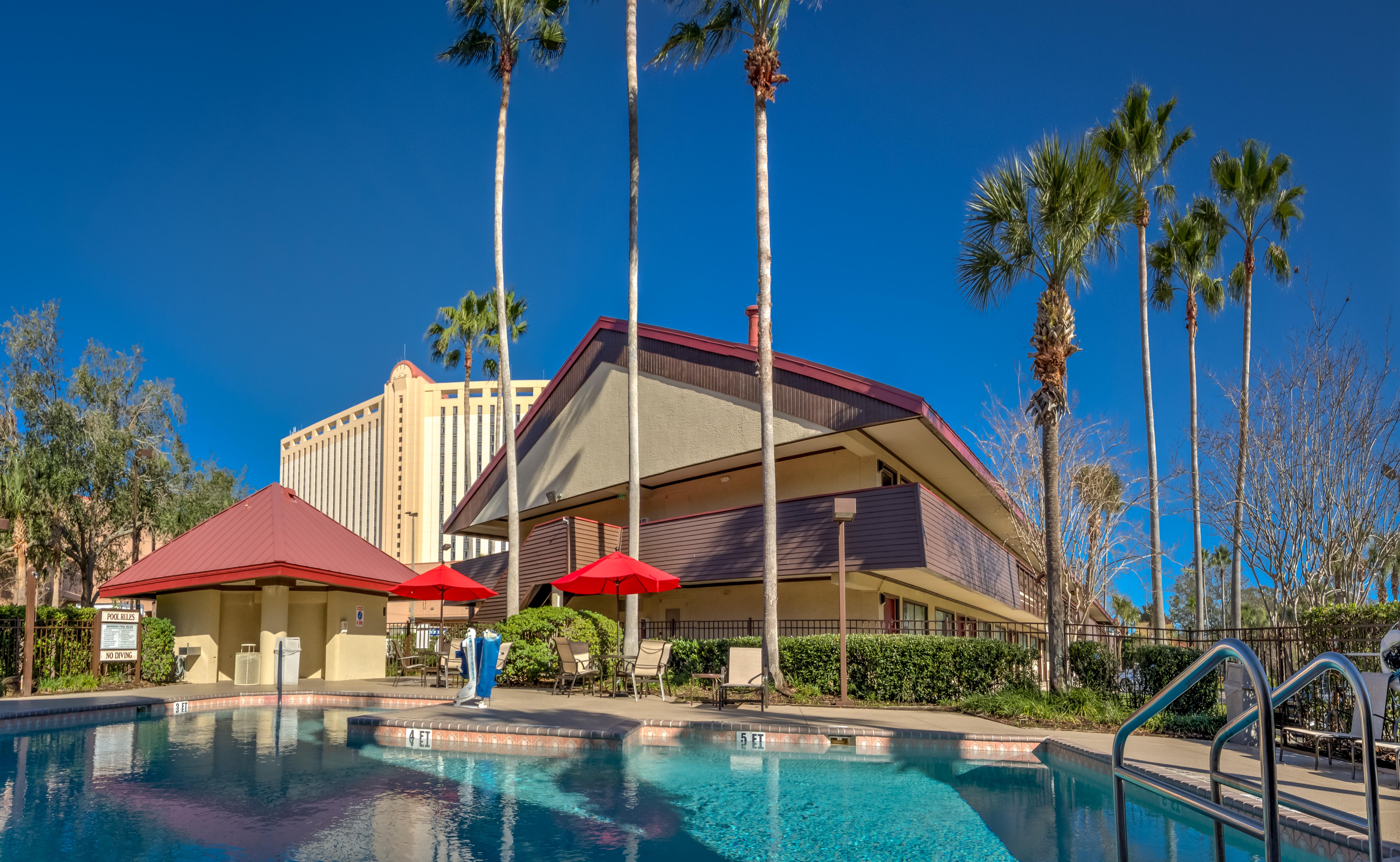 Clarion Inn & Suites At International Drive Williamsburg Exterior photo